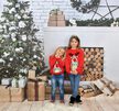 Czerwony sweter świąteczny dla dziecka z zabawnym reniferem nos 3D  (5)