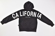 Chłopięcy dres z nadrukiem california tear of star 8–16 lat (7)